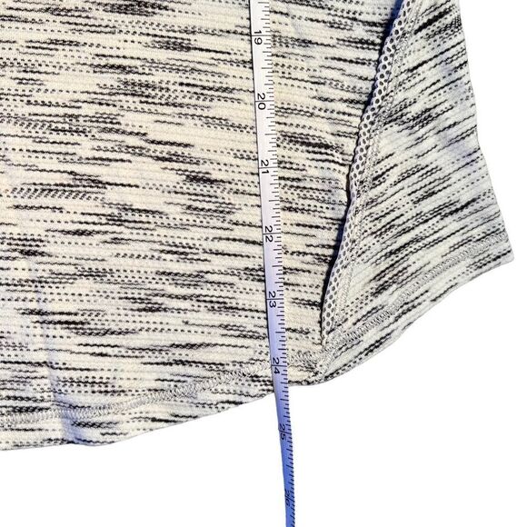 Lululemon gray marled tank with built in gray bra 6 - Picture 9 of 9